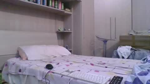 Snapshot of slimteaser089 chatting on 06.12.26 SlimTeaser089 online show from 06.12.26