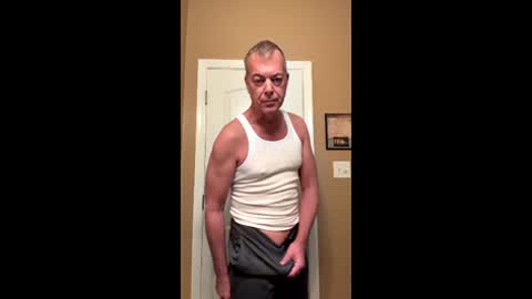 Snapshot of slimtrimdad chatting on 12.22.25 slimtrimdad online show from 12.22.25