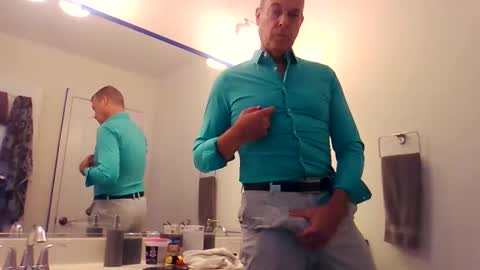 Snapshot of slimtrimdad chatting on 01.11.26 slimtrimdad online show from 01.11.26