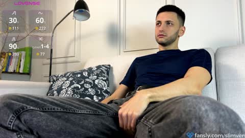 Snapshot of slimvers chatting on 01.08.25 Art online show from 01.08.25