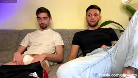 Snapshot of slimvers chatting on 03.07.25 Art online show from 03.07.25