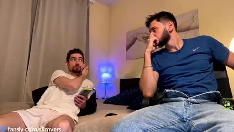 Snapshot of slimvers chatting on 12.21.25 Art online show from 12.21.25