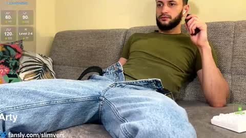 Snapshot of slimvers chatting on 12.23.25 Art online show from 12.23.25