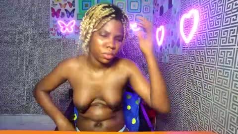 Snapshot of slimzyxdoll chatting on 07.05.26 slimzyxdoll online show from 07.05.26