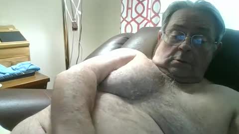 slippery_duck online show from 04.01.26