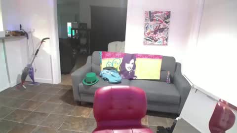 Snapshot of slomoblendz chatting on 03.11.25 slomoblendz online show from 03.11.25