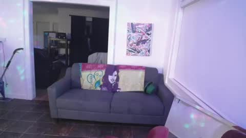 Snapshot of slomoblendz chatting on 03.12.25 slomoblendz online show from 03.12.25