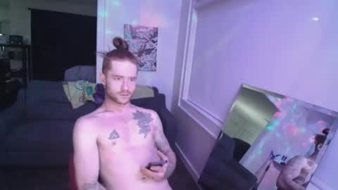 Snapshot of slomoblendz chatting on 03.12.25 slomoblendz online show from 03.12.25