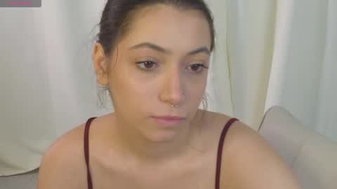 Snapshot of slow_flower chatting on 11.03.25 Emilia online show from 11.03.25