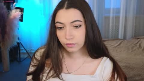 Snapshot of slow_flower chatting on 01.16.26 Emilia online show from 01.16.26