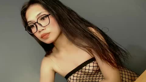 Snapshot of slut4attention chatting on 11.18.25 slut4attention online show from 11.18.25