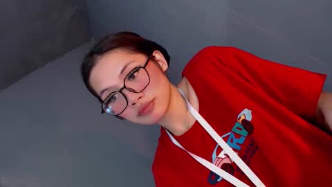 Snapshot of slut4attention chatting on 12.05.25 slut4attention online show from 12.05.25