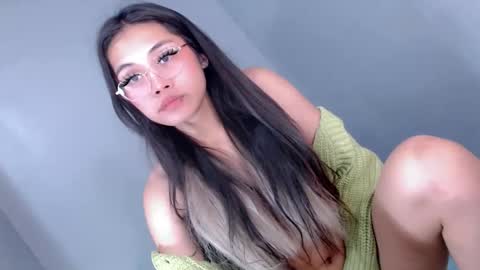 Snapshot of slut4attention chatting on 03.19.26 slut4attention online show from 03.19.26