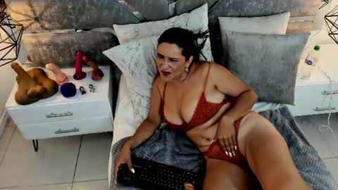 Snapshot of slut_milf_ chatting on 07.15.26 slut_milf_ online show from 07.15.26