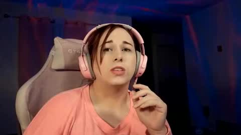 Snapshot of sluttia chatting on 03.01.26 Heavenly online show from 03.01.26