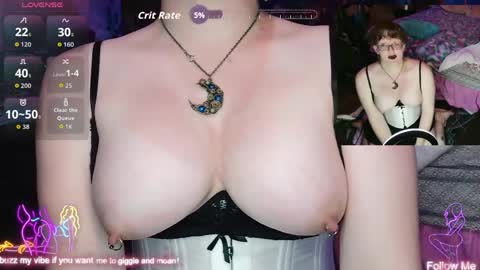 Snapshot of sluttyfrea chatting on 05.22.26 Faye online show from 05.22.26