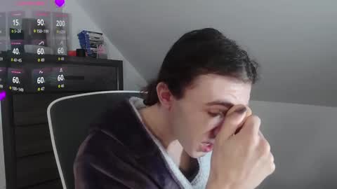 Natsu online show from 11.24.25