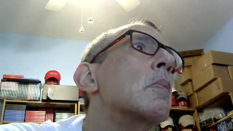 Snapshot of sluttyslave81 chatting on 06.13.26 sluttyslave81 online show from 06.13.26