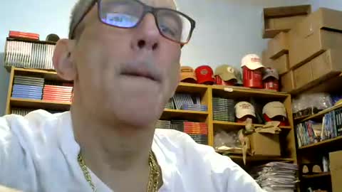 Snapshot of sluttyslave81 chatting on 07.12.26 sluttyslave81 online show from 07.12.26