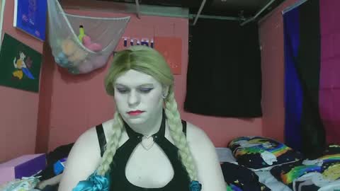 Snapshot of sluttytorismith chatting on 02.09.25 Tori Smith online show from 02.09.25