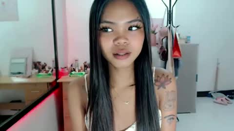 Dont forget to follow me give me thumbs upIm  a New  kataluna online show from 04.04.26