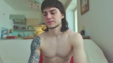 Snapshot of sly_gus chatting on 03.08.26 Gus online show from 03.08.26