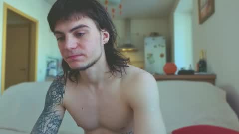 Snapshot of sly_gus chatting on 03.10.26 Gus online show from 03.10.26