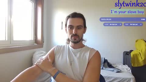 Snapshot of slytwink20 chatting on 09.21.25 slytwink20 online show from 09.21.25