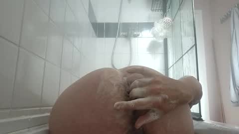 Snapshot of smackbat chatting on 11.08.25 Justaman online show from 11.08.25