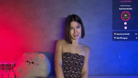 Snapshot of smaillev chatting on 03.20.26 Melani online show from 03.20.26