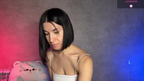Melani online show from 05.04.26