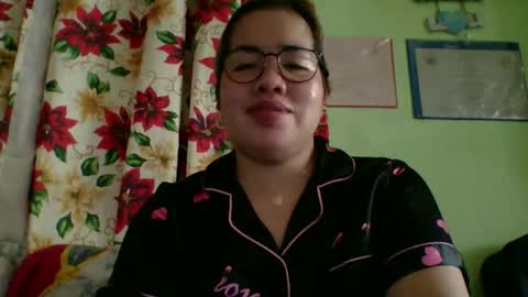 Snapshot of small_boobs59 chatting on 11.16.25 Lovewella online show from 11.16.25