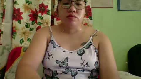 Snapshot of small_boobs59 chatting on 11.17.25 Lovewella online show from 11.17.25