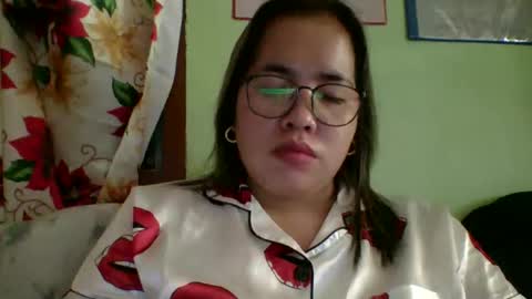 Snapshot of small_boobs59 chatting on 11.20.25 Lovewella online show from 11.20.25