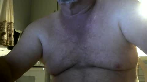 Snapshot of smalldickdjk chatting on 05.20.26 smalldickdjk online show from 05.20.26