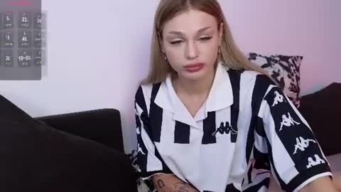 Snapshot of smanuna chatting on 07.18.26 Manuna online show from 07.18.26