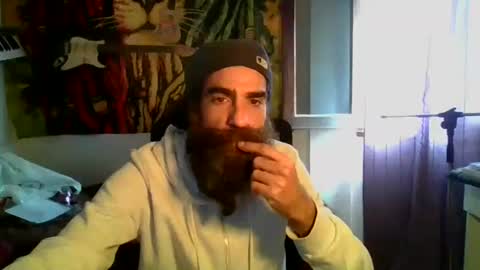 Snapshot of smile3555 chatting on 12.10.24 willy online show from 12.10.24