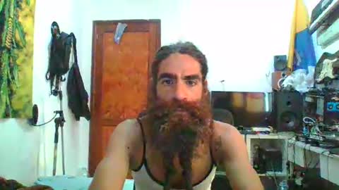 Snapshot of smile3555 chatting on 10.11.25 willy online show from 10.11.25