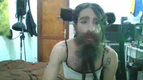 Snapshot of smile3555 chatting on 10.12.25 willy online show from 10.12.25