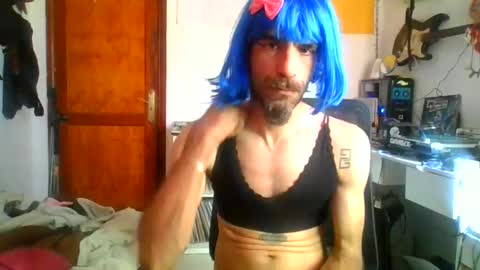 Snapshot of smile3555 chatting on 12.18.25 willy online show from 12.18.25