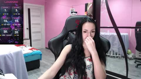 Snapshot of smile_cute_fox chatting on 11.14.25 smile_cute_fox online show from 11.14.25