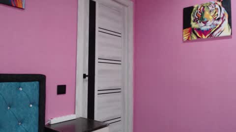 Snapshot of smile_cute_fox chatting on 12.19.25 smile_cute_fox online show from 12.19.25