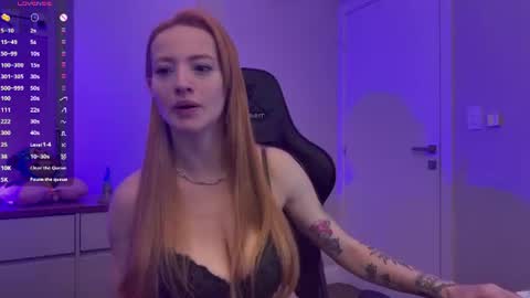 Snapshot of smilee_girl chatting on 07.03.26 Emily Burns online show from 07.03.26