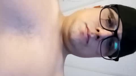 Snapshot of smilehiguy chatting on 12.17.24 smilehiguy online show from 12.17.24