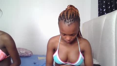 Snapshot of smiley_luv1 chatting on 01.12.26 smiley luv1 online show from 01.12.26