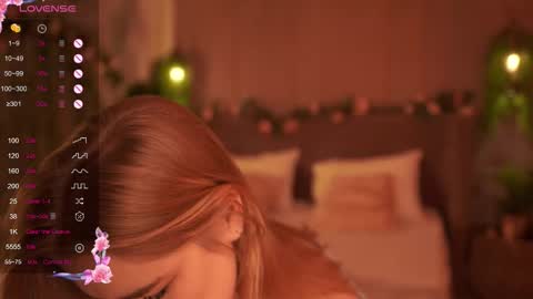 Mia online show from 09.23.25