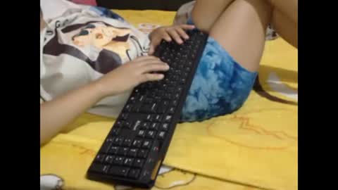 smilingbutt online show from 10.08.25