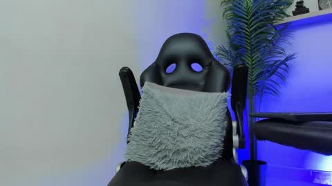 Snapshot of smitgrey chatting on 01.03.25 SMIT online show from 01.03.25