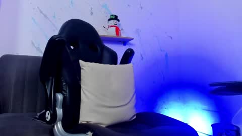 Snapshot of smitgrey chatting on 01.04.25 SMIT online show from 01.04.25