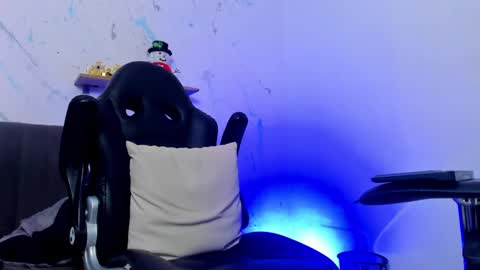 Snapshot of smitgrey chatting on 01.05.25 SMIT online show from 01.05.25